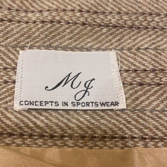 MJ concepts in sportswear tan blazer - Picture 2 of 7